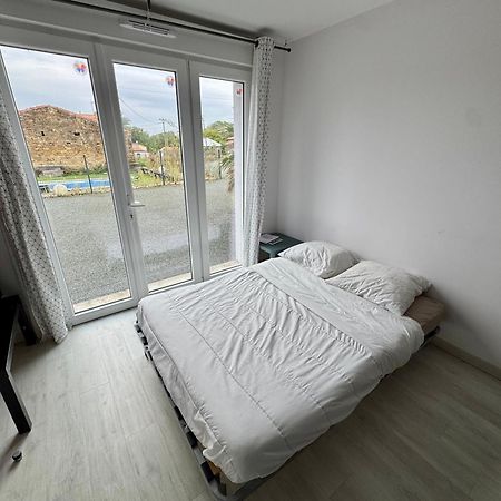 Apartamento Domaine Des 5 Roses - Rose Rouge La Guierche Exterior foto