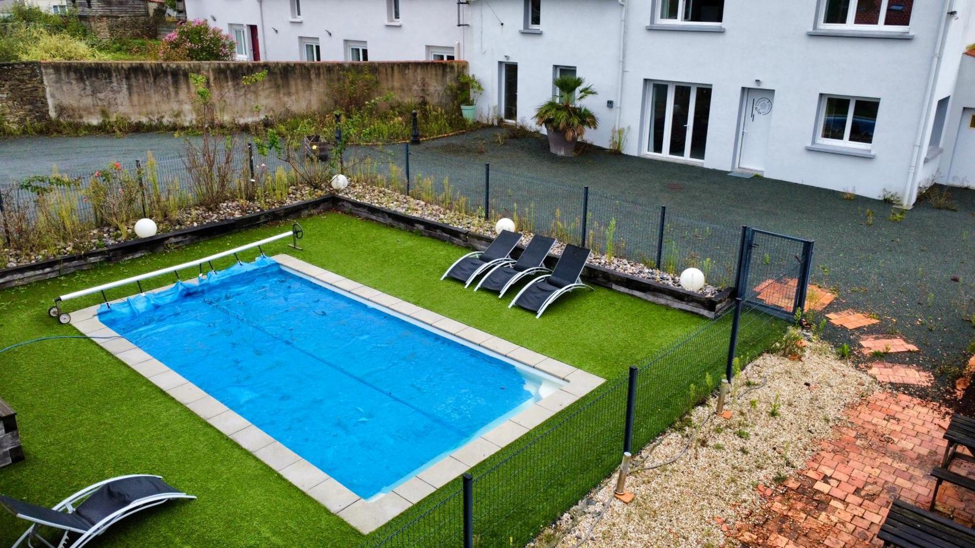 Apartamento Domaine Des 5 Roses - Rose Rouge La Guierche Exterior foto